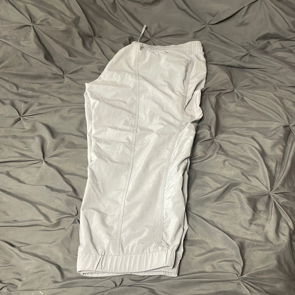 Athleta light weight capri pants!